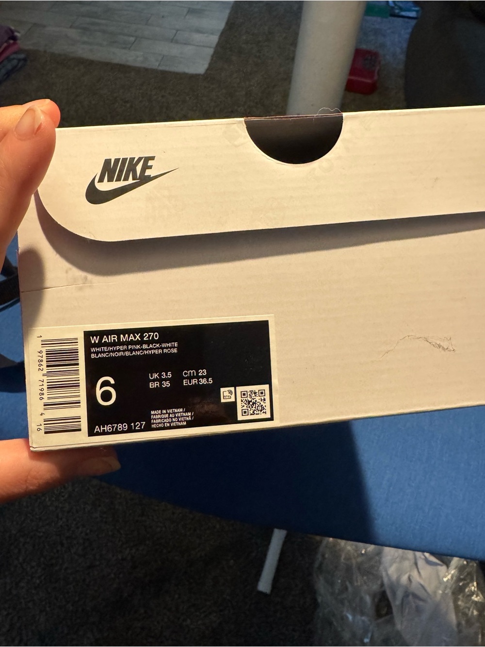 Nike White Pink Black Women's Air Max 270 Shoe Box